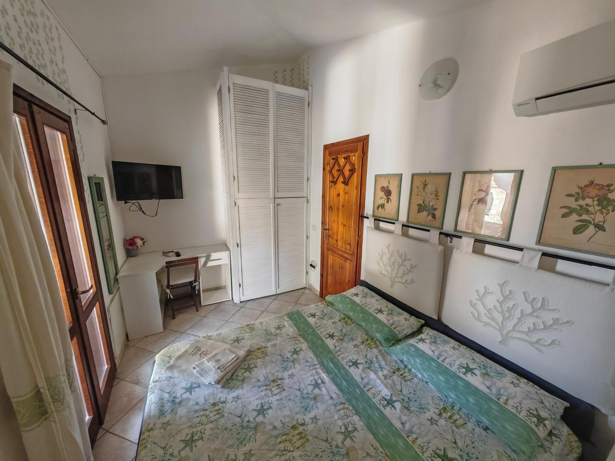 Bed and Breakfast Da Teresa San Teodoro  Pokój zdjęcie